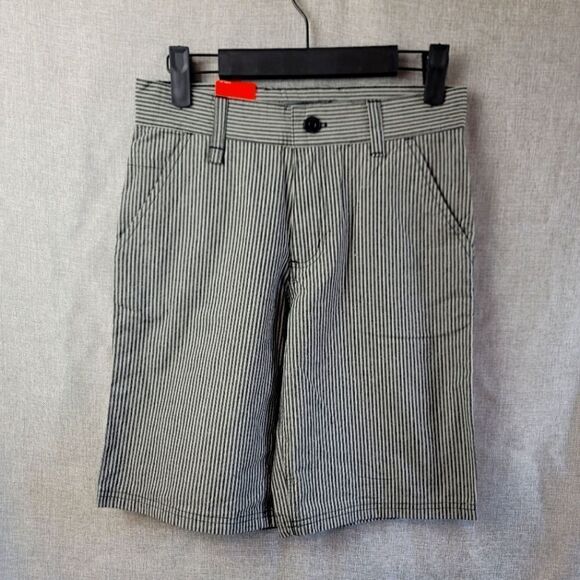 NWT NIKE 6.0 Boys' Textured Striped Shorts - Picture 1 of 9